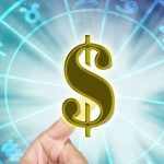 Гороскоп на 2022 год: кому звезды сулят перевод денег